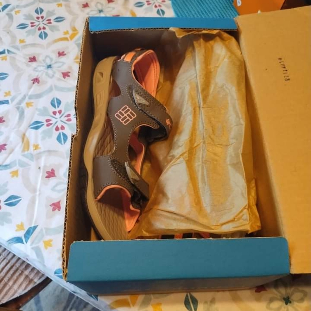 Columbia Sandals - Picture 2 of 5